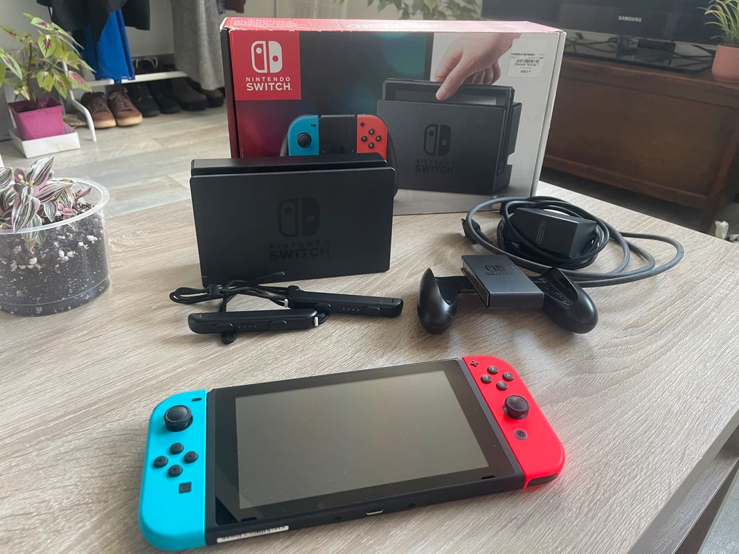 Nintendo Switch