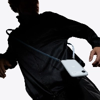 Apple Crossbody Strap Light Gray MGGM4